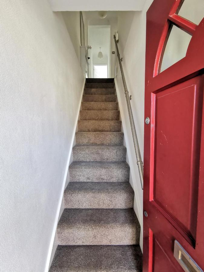 2 Bed Apt W/ Private Parking Close To Town Centre Huntingdon Esterno foto